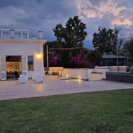 La Casa Dei Capperi - The House Of Capers 1 *